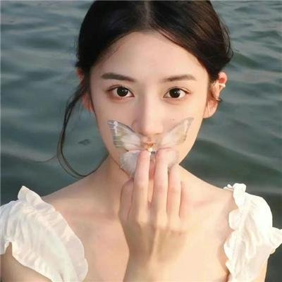 嫁进豪门后，小可怜被宠上天